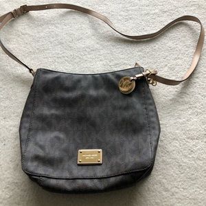 Authentic Michael Kors Crossbody